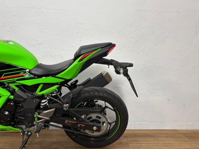 KAWASAKI NINJA 125 2023 de segunda mano