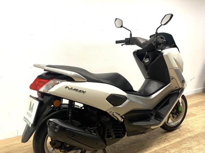 YAMAHA NMAX 125 2017 de segunda mano