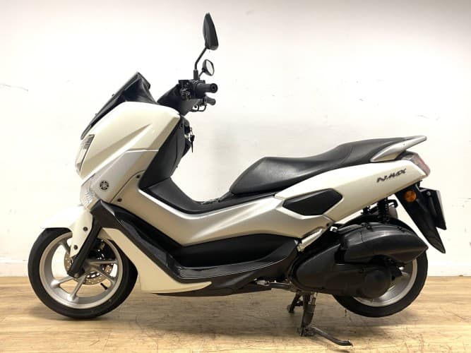 YAMAHA NMAX 125 2017 de segunda mano