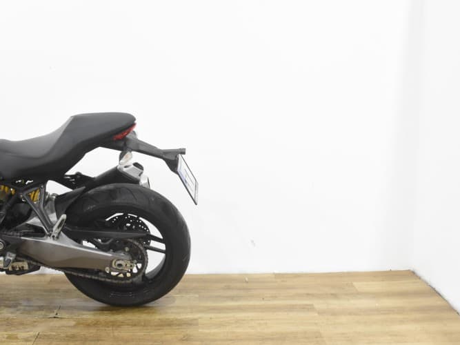 Comprar DUCATI MONSTER 821 (A2) 2018 de segunda mano DUCATI MONSTER 821 (A2) 2018 de segunda mano