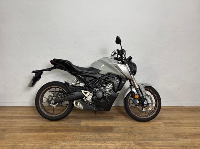 HONDA CB 125 R 2021 de segunda mano