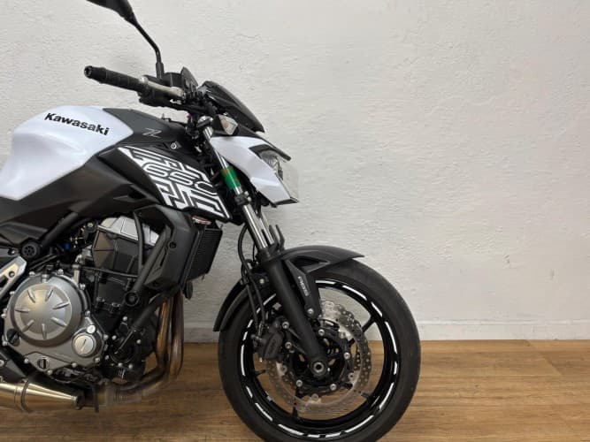 Comprar KAWASAKI Z 650 (A2) 2019 de segunda mano KAWASAKI Z 650 (A2) 2019 de segunda mano