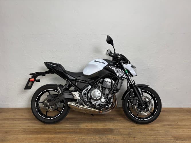 Comprar KAWASAKI Z 650 (A2) 2019 de segunda mano KAWASAKI Z 650 (A2) 2019 de segunda mano