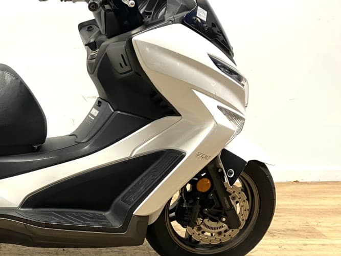 Comprar KYMCO GRAND DINK 300 2022 de segunda mano KYMCO GRAND DINK 300 2022 de segunda mano