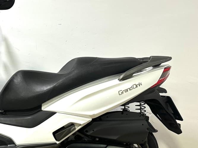 KYMCO GRAND DINK 300 2022 de segunda mano