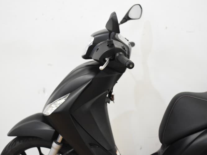 Comprar PIAGGIO MEDLEY 125 2023 de segunda mano PIAGGIO MEDLEY 125 2023 de segunda mano