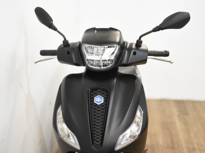 Comprar PIAGGIO MEDLEY 125 2023 de segunda mano PIAGGIO MEDLEY 125 2023 de segunda mano