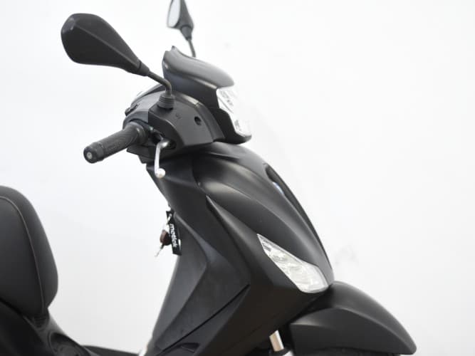 Comprar PIAGGIO MEDLEY 125 2023 de segunda mano PIAGGIO MEDLEY 125 2023 de segunda mano