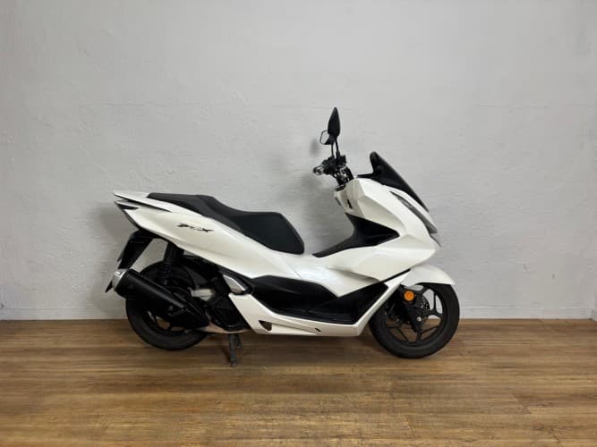 Comprar HONDA PCX 125 2022 de segunda mano HONDA PCX 125 2022 de segunda mano