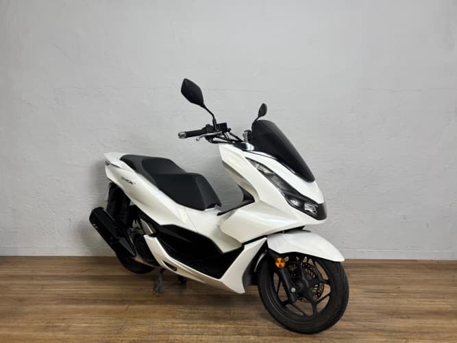 Comprar HONDA PCX 125 2022 de segunda mano HONDA PCX 125 2022 de segunda mano
