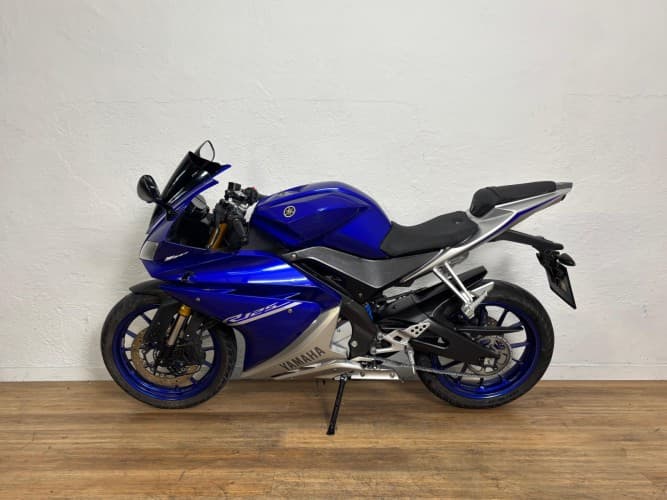 YAMAHA YZF R125 2018 de segunda mano