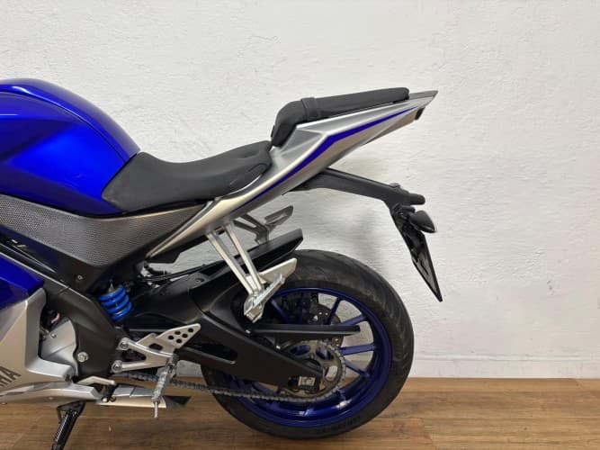 YAMAHA YZF R125 2018 de segunda mano