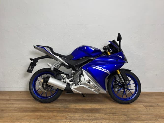 YAMAHA YZF R125 2018 de segunda mano