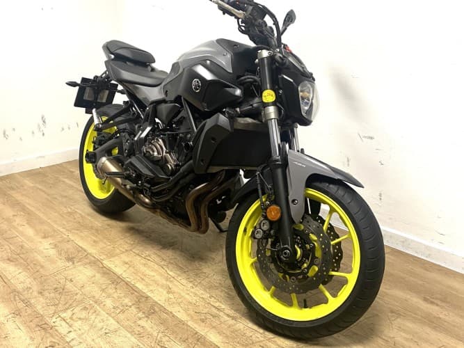 Comprar YAMAHA MT-07 (A) 2018 de segunda mano YAMAHA MT-07 (A) 2018 de segunda mano
