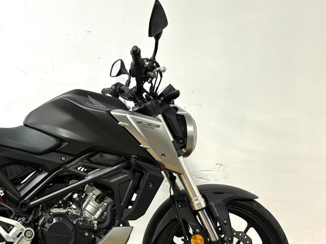 Comprar HONDA CB 125 R 2019 de segunda mano HONDA CB 125 R 2019 de segunda mano