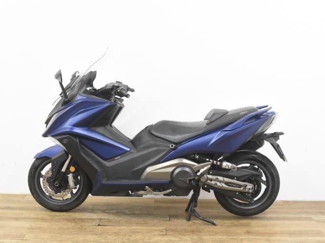 Comprar KYMCO AK 550 (ESCAPE MIVV) 2020 de segunda mano KYMCO AK 550 (ESCAPE MIVV) 2020 de segunda mano