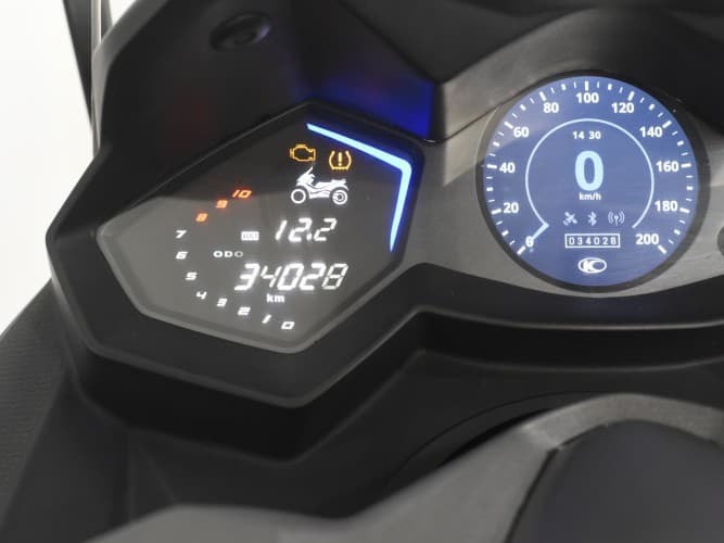 Comprar KYMCO AK 550 (ESCAPE MIVV) 2020 de segunda mano KYMCO AK 550 (ESCAPE MIVV) 2020 de segunda mano