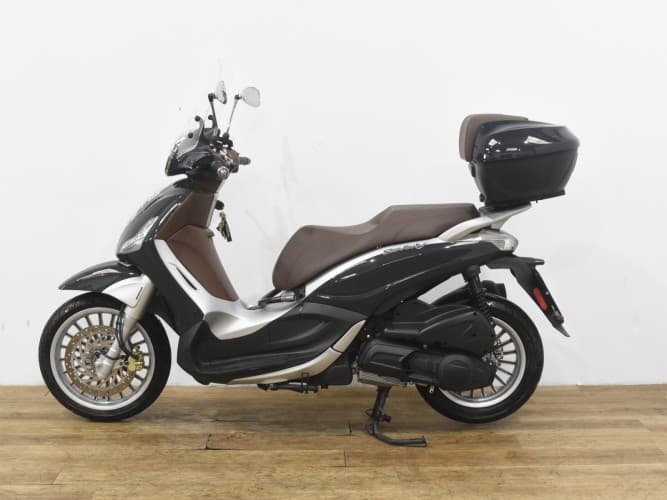 PIAGGIO BEVERLY 300 2021 de segunda mano
