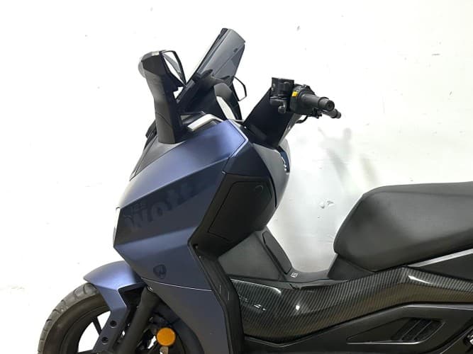 WOTTAN STORM R 125 2023 de segunda mano