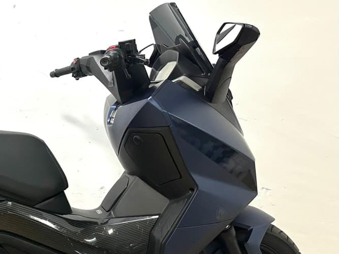 WOTTAN STORM R 125 2023 de segunda mano