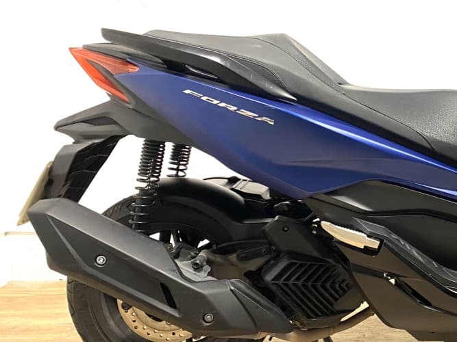 HONDA FORZA 125 2023 de segunda mano