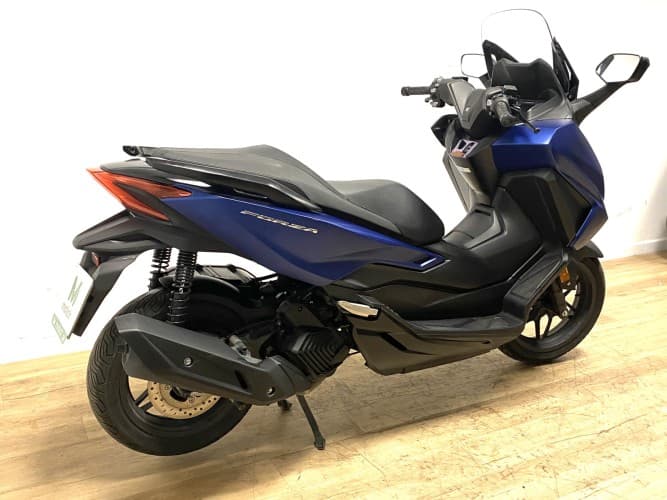 HONDA FORZA 125 2023 de segunda mano