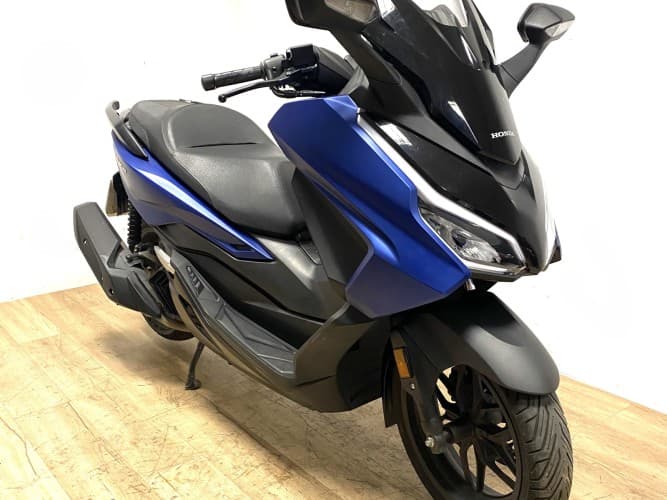 HONDA FORZA 125 2023 de segunda mano