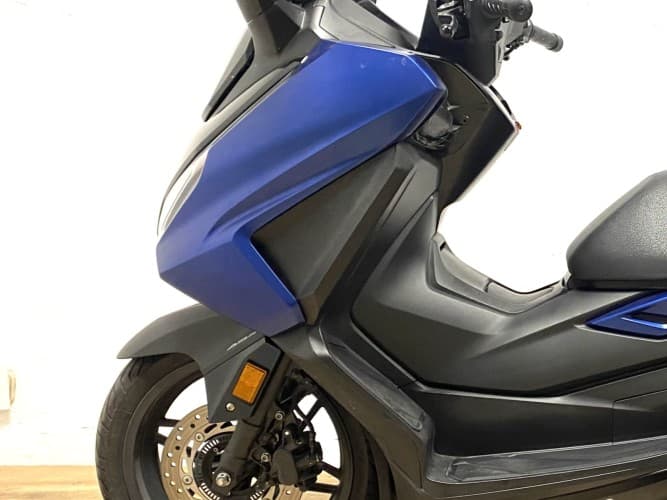 HONDA FORZA 125 2023 de segunda mano