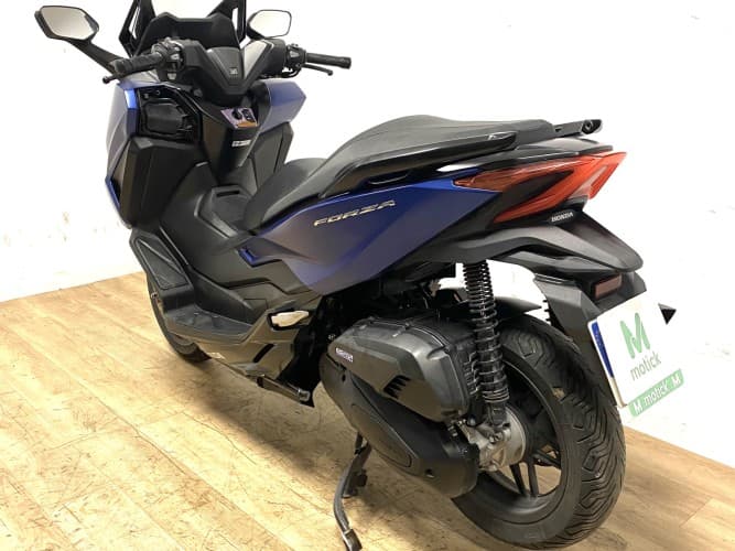 HONDA FORZA 125 2023 de segunda mano