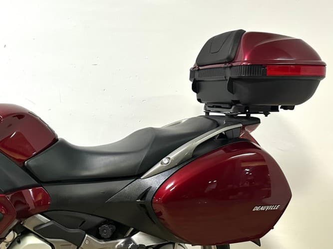 HONDA NT 700 V DEAUVILLE 2010 de segunda mano