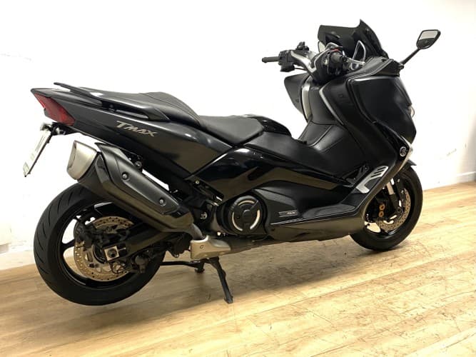 YAMAHA TMAX 530 SX 2017 de segunda mano