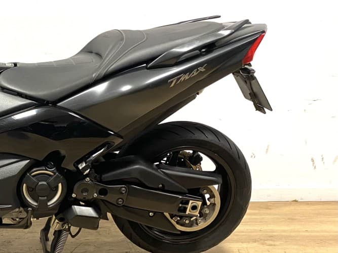 YAMAHA TMAX 530 SX 2017 de segunda mano