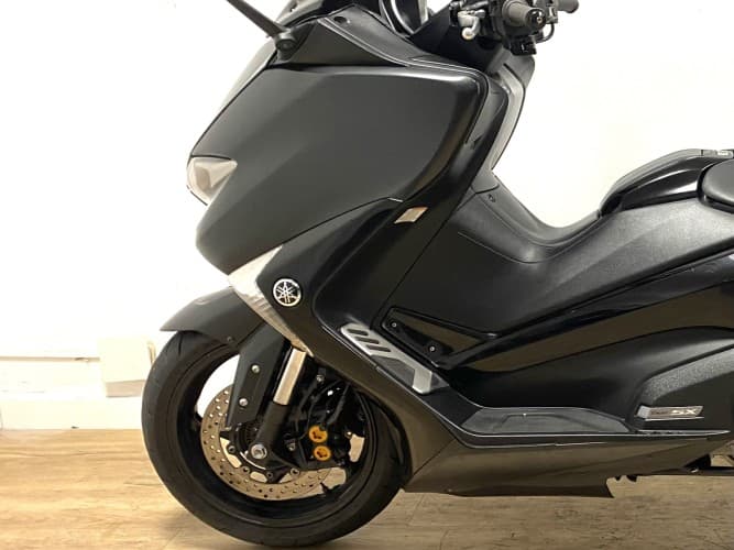 YAMAHA TMAX 530 SX 2017 de segunda mano