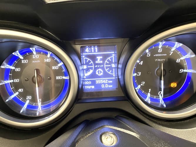 YAMAHA TMAX 530 SX 2017 de segunda mano