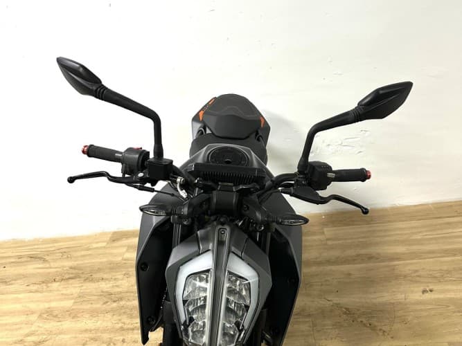 Comprar KTM DUKE 125 2022 de segunda mano KTM DUKE 125 2022 de segunda mano