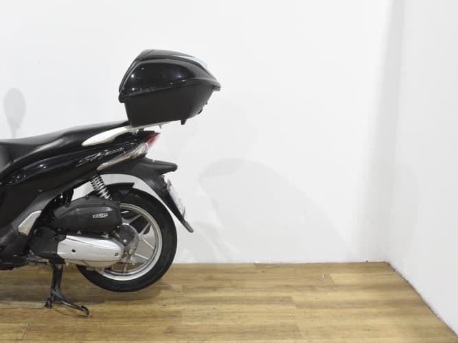 HONDA SH 125 MODE 2017 de segunda mano