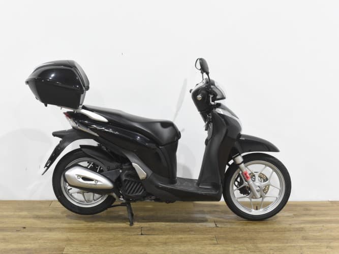 HONDA SH 125 MODE 2017 de segunda mano