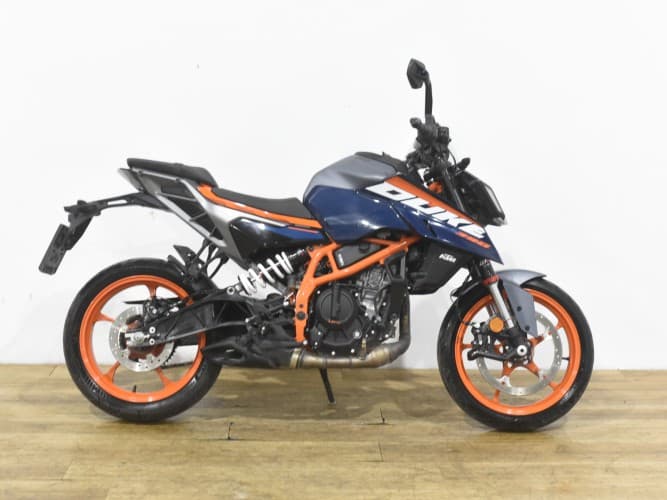Comprar KTM DUKE 390 2024 de segunda mano KTM DUKE 390 2024 de segunda mano