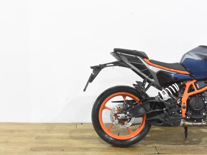 Comprar KTM DUKE 390 2024 de segunda mano KTM DUKE 390 2024 de segunda mano