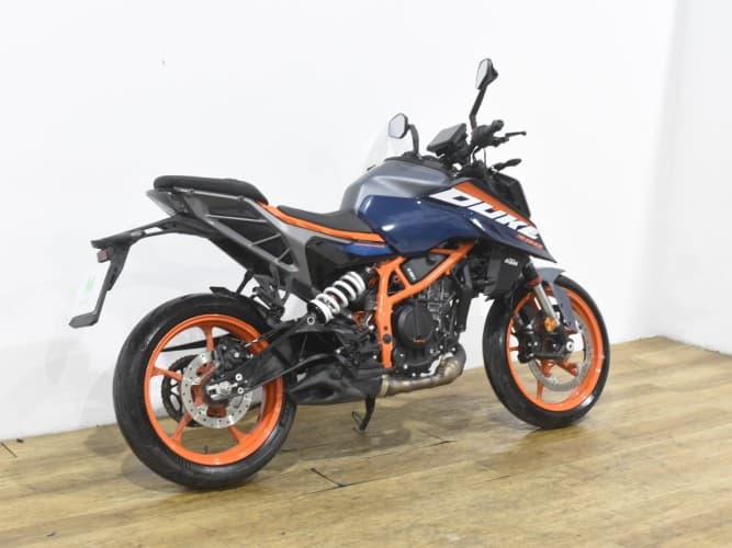Comprar KTM DUKE 390 2024 de segunda mano KTM DUKE 390 2024 de segunda mano