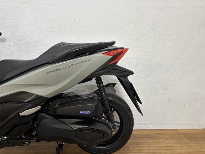 Comprar HONDA FORZA 350 2023 de segunda mano HONDA FORZA 350 2023 de segunda mano