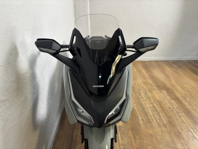 Comprar HONDA FORZA 350 2023 de segunda mano HONDA FORZA 350 2023 de segunda mano