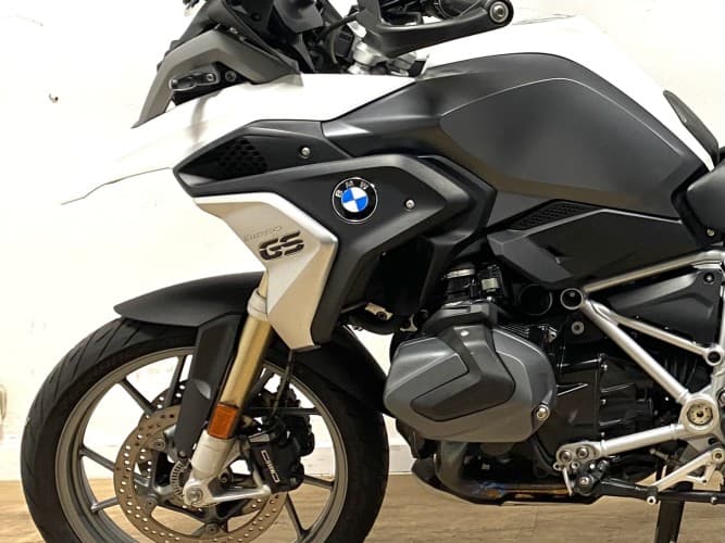 Comprar BMW R 1250 GS (3 MALETAS) 2023 de segunda mano BMW R 1250 GS (3 MALETAS) 2023 de segunda mano