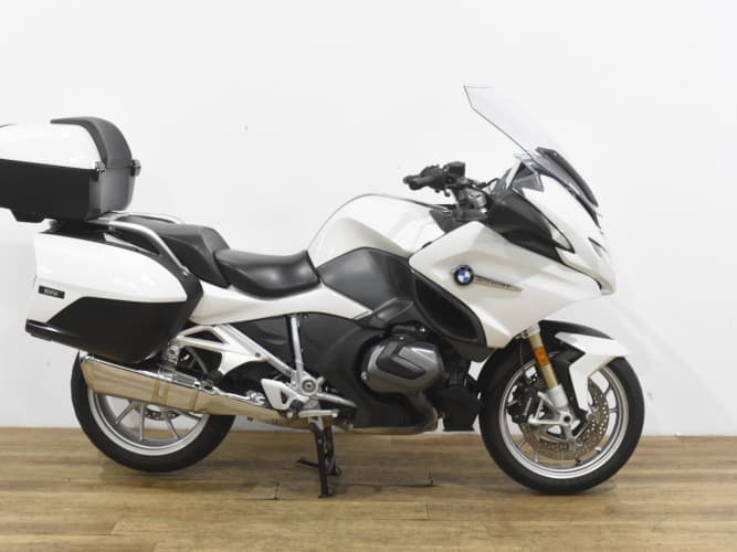 Comprar BMW R 1250 RT (IVA - PAQ CONFORT - 3 MALETAS) 2022 de segunda mano BMW R 1250 RT (IVA - PAQ CONFORT - 3 MALETAS) 2022 de segunda mano
