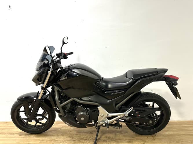 Comprar HONDA NC 700 S (A2) 2014 de segunda mano HONDA NC 700 S (A2) 2014 de segunda mano