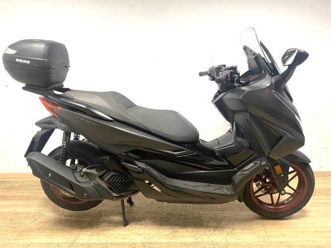 Comprar HONDA FORZA 125 2023 de segunda mano HONDA FORZA 125 2023 de segunda mano