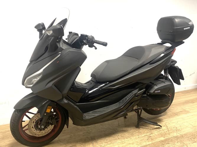 Comprar HONDA FORZA 125 2023 de segunda mano HONDA FORZA 125 2023 de segunda mano