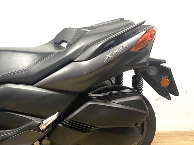 YAMAHA XMAX 300 2019 de segunda mano