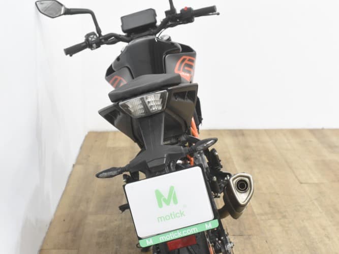 Comprar KTM DUKE 125 2023 de segunda mano KTM DUKE 125 2023 de segunda mano