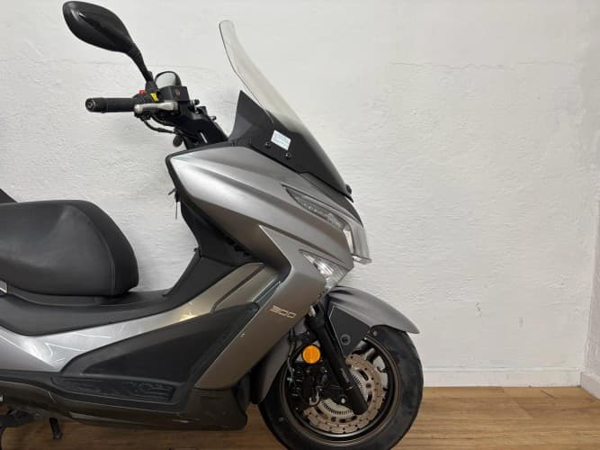 Comprar KYMCO GRAND DINK 300 2020 de segunda mano KYMCO GRAND DINK 300 2020 de segunda mano
